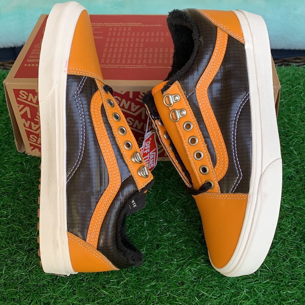VANS OLD SKOOL MTE APRICOT/BLACK WMNS - Picture 9 of 17